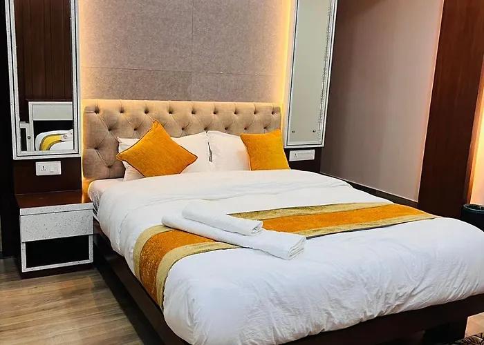 Nagarjun Palace 2*