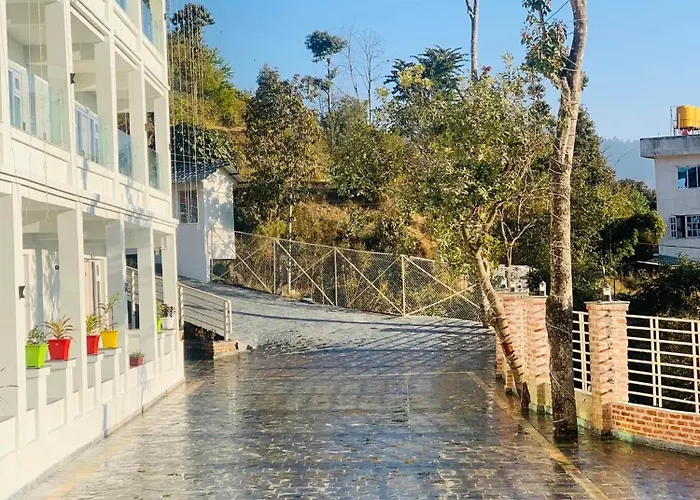 Nagarjun Palace 2*